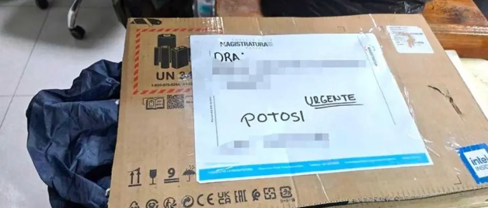“Urgente”: Cae funcionaria que recibió una “narcoencomienda” en su oficina
