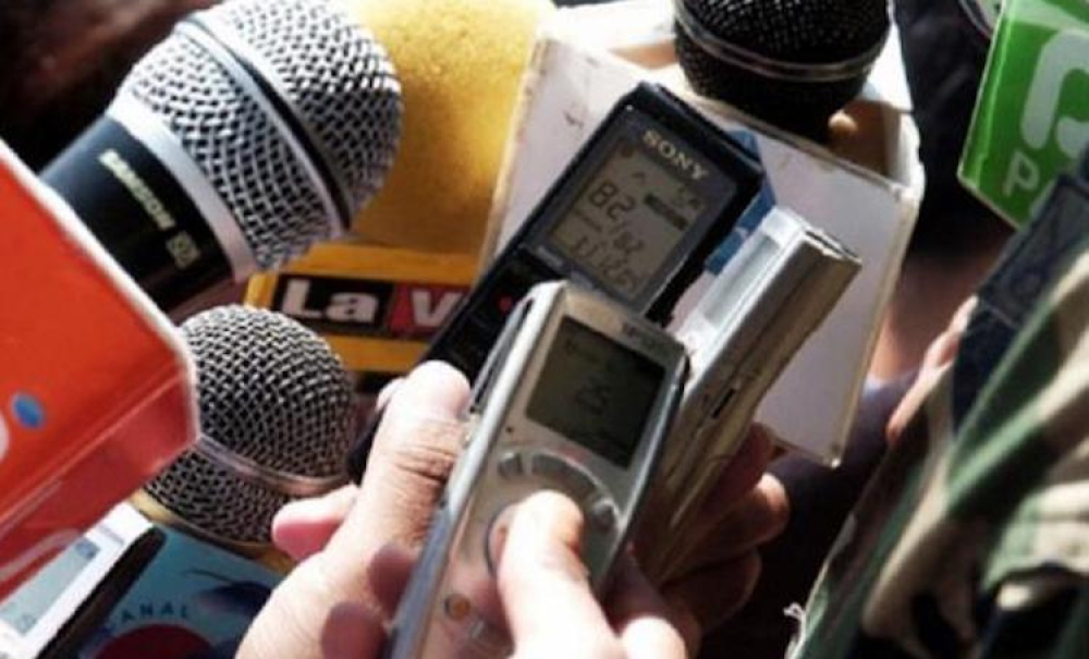 Asociaciones exigen que pare la violencia e intimidación del evismo contra periodistas
