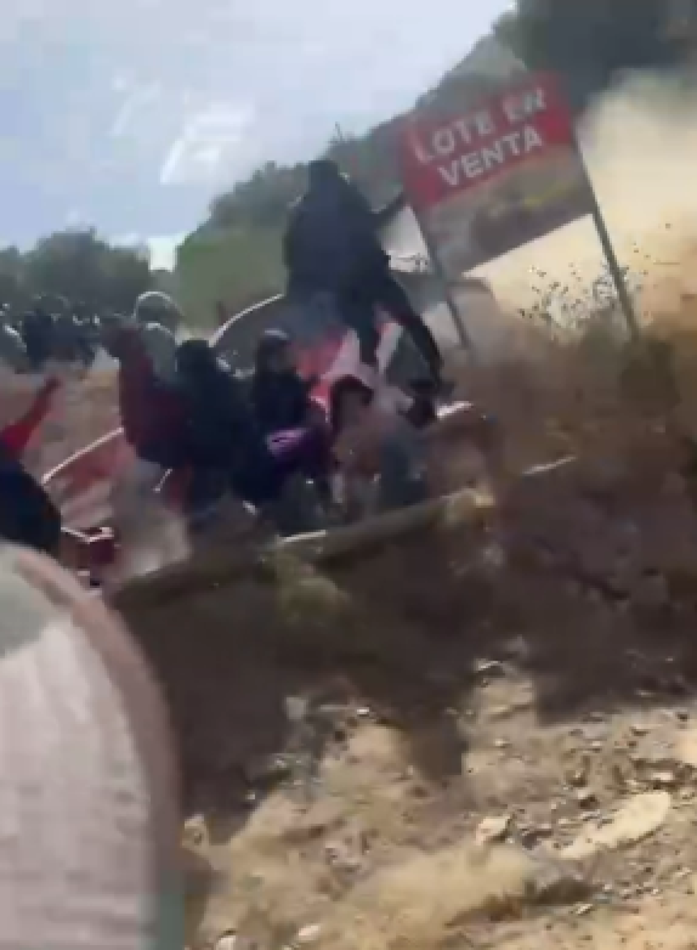 Sucre: Coche de carrera por poco impacta contra espectadores