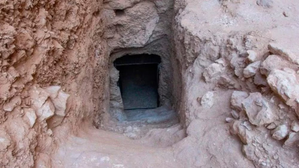 Descubren la tumba perdida de un importante faraón en Egipto tras más de un siglo de misterio