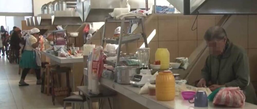 Vendedores de comida afectados por la escasez de insumos y el precio elevado de varios productos