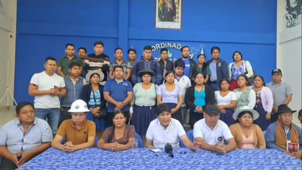 Evo ratifica marcha a La Paz, llama a «reunión de emergencia» y pide listas de candidatos