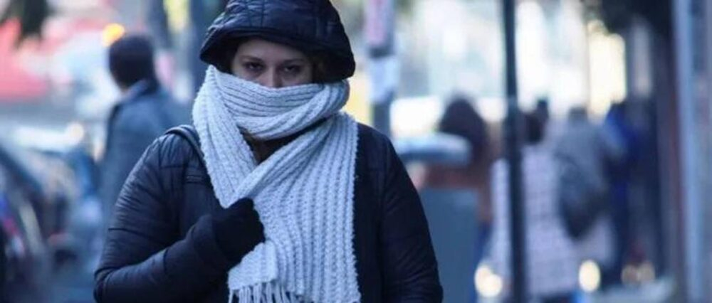 Educación aclara que aún no rige el horario de invierno en el país, pero hay tolerancia en zonas que registran frío