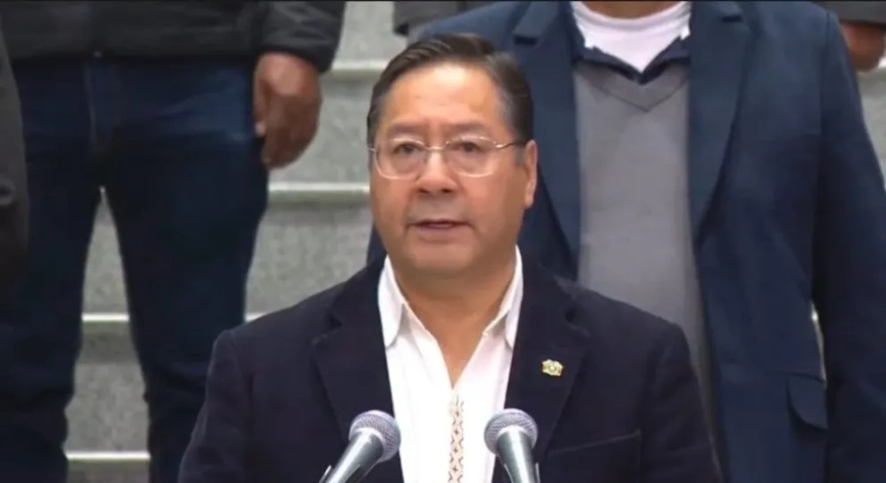 Presidente Luis Arce anuncia 11 medidas económicas y siete decretos contra el contrabando a la inversa